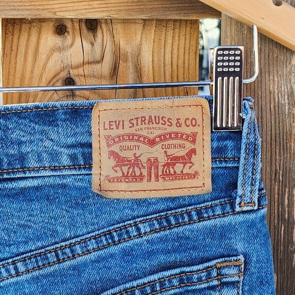 Levi's Wedgie Straight Leg Women's Size 27W 28L Kendall Jenner - Picture 6 of 12